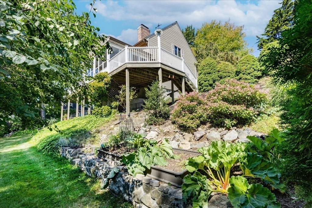 11 Elizabeth Avenue