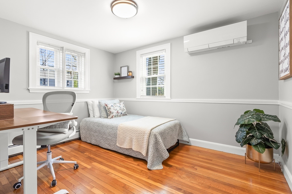 Natick, Massachusetts 01760, United States, 3 Bedrooms Bedrooms, ,2 BathroomsBathrooms,Residential,Pending,100249