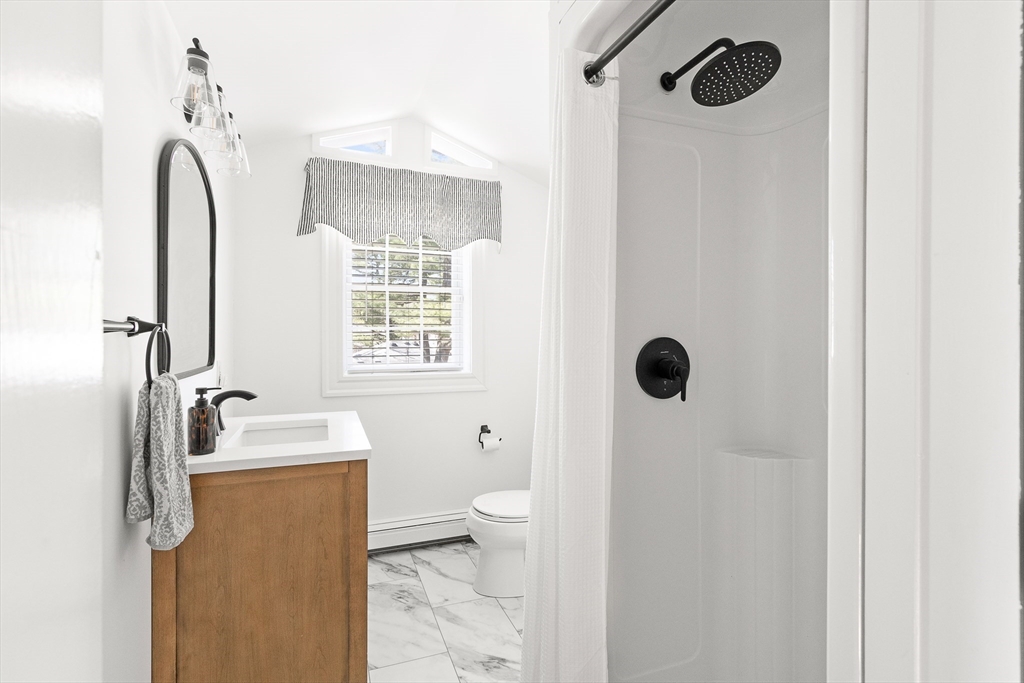 Natick, Massachusetts 01760, United States, 3 Bedrooms Bedrooms, ,2 BathroomsBathrooms,Residential,Pending,100249