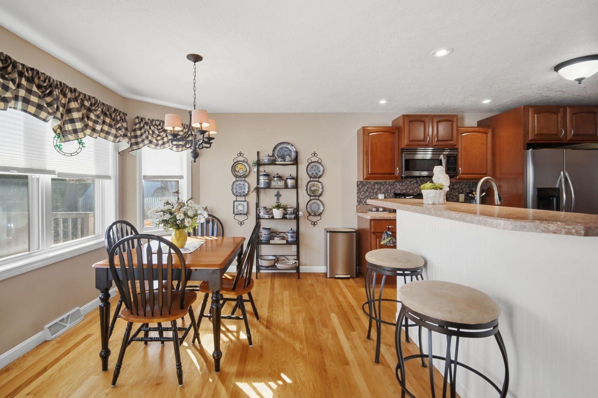 26 Mayer DR, Holyoke, MA Photo #7