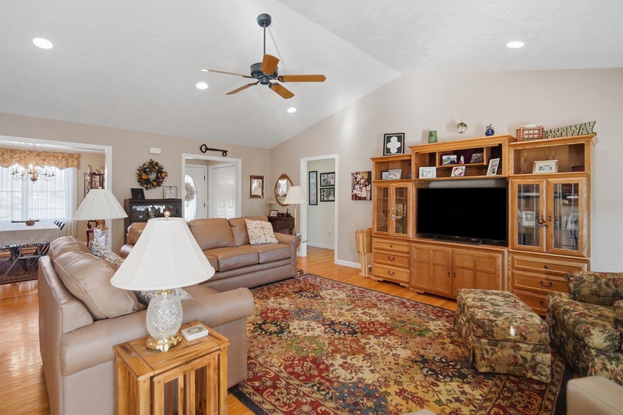 26 Mayer DR, Holyoke, MA Photo #13
