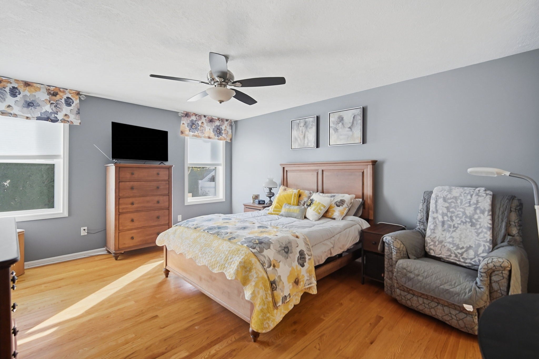 26 Mayer DR, Holyoke, MA Photo #16