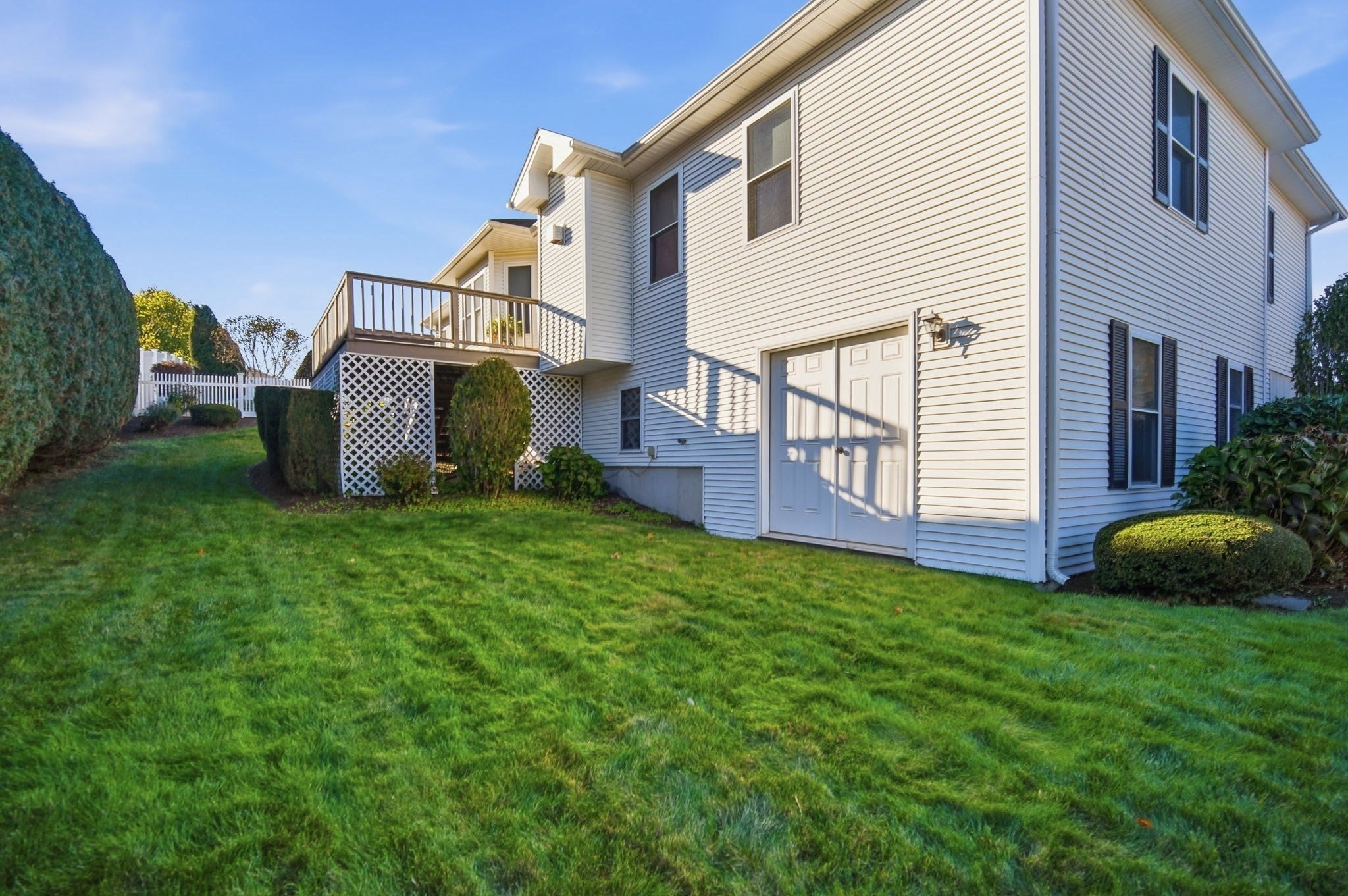 26 Mayer DR, Holyoke, MA Photo #32