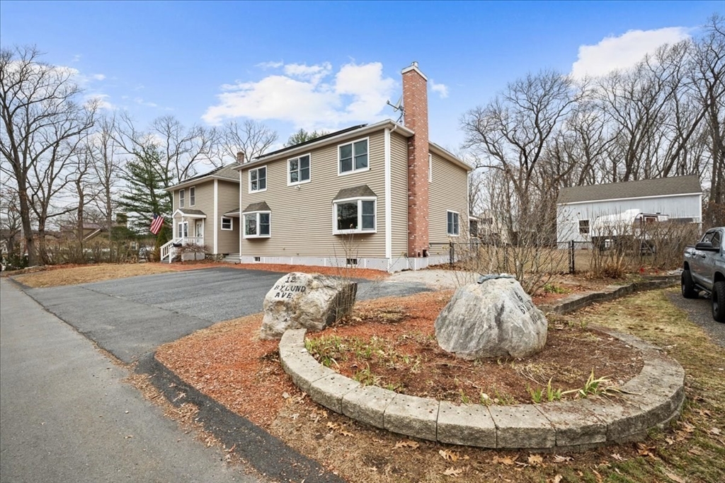 12 Bylund Ave