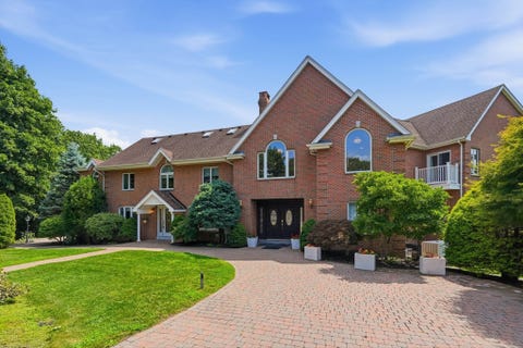 Photo of 90 Mountwood Rd, Swampscott, MA 01907 (MLS # 73565267)