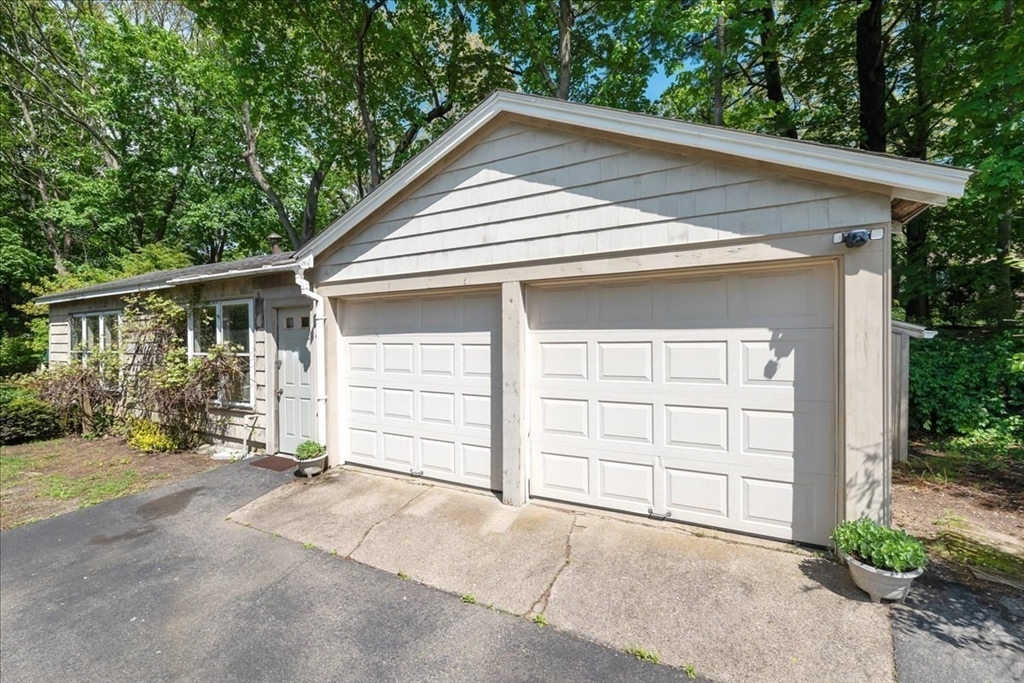 44 Maplewood Avenue
