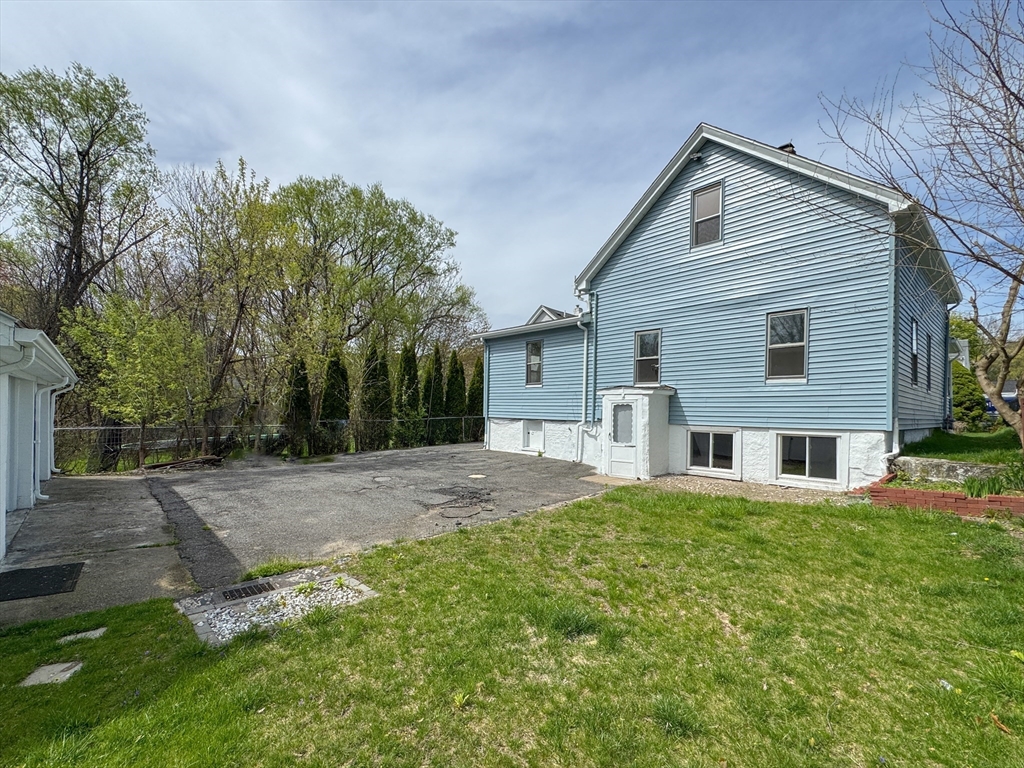 220 Francis Ave