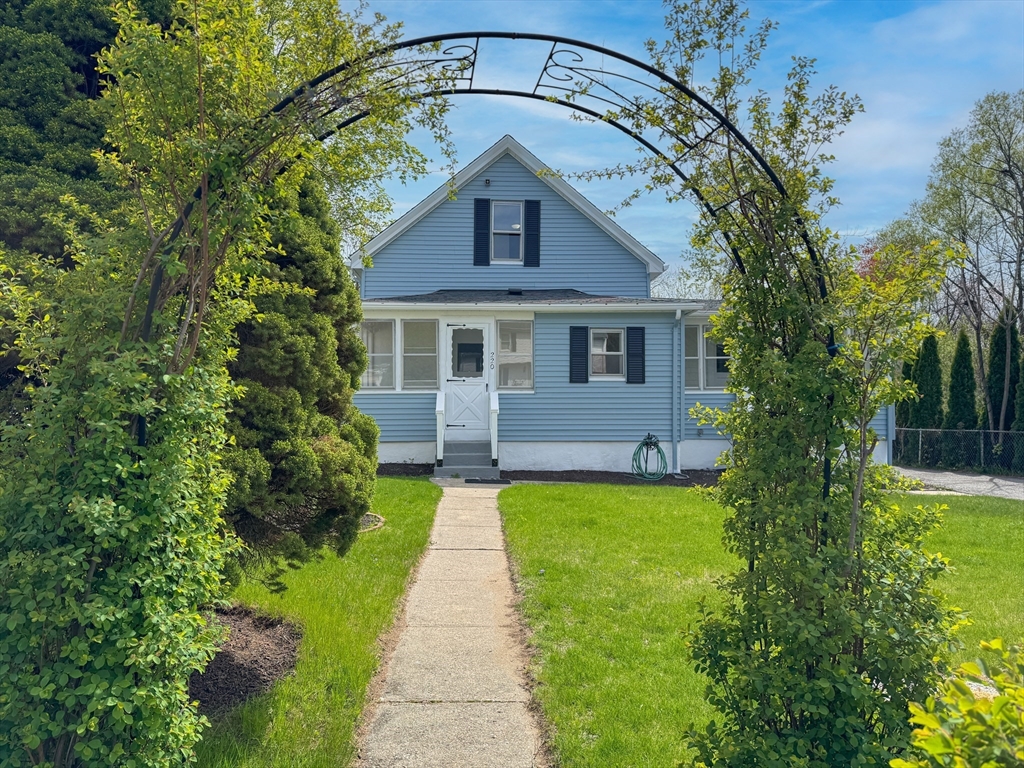 220 Francis Ave