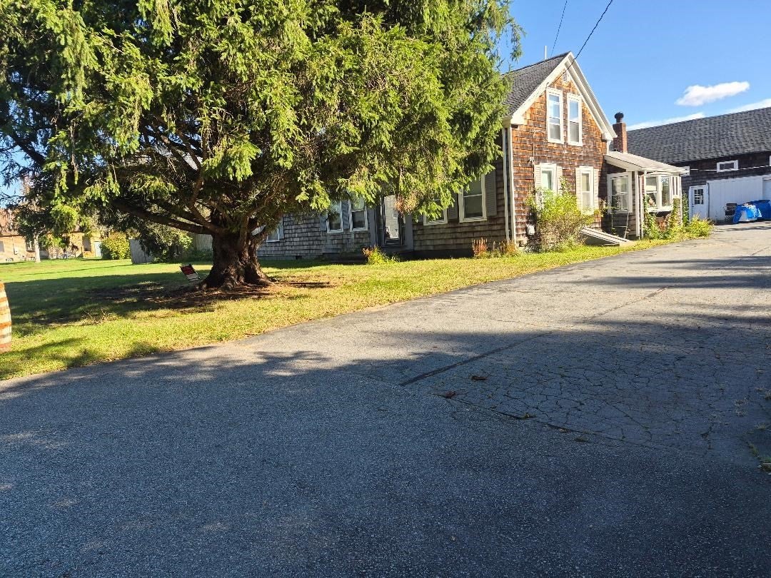 1172 Old Plainville Rd 1
