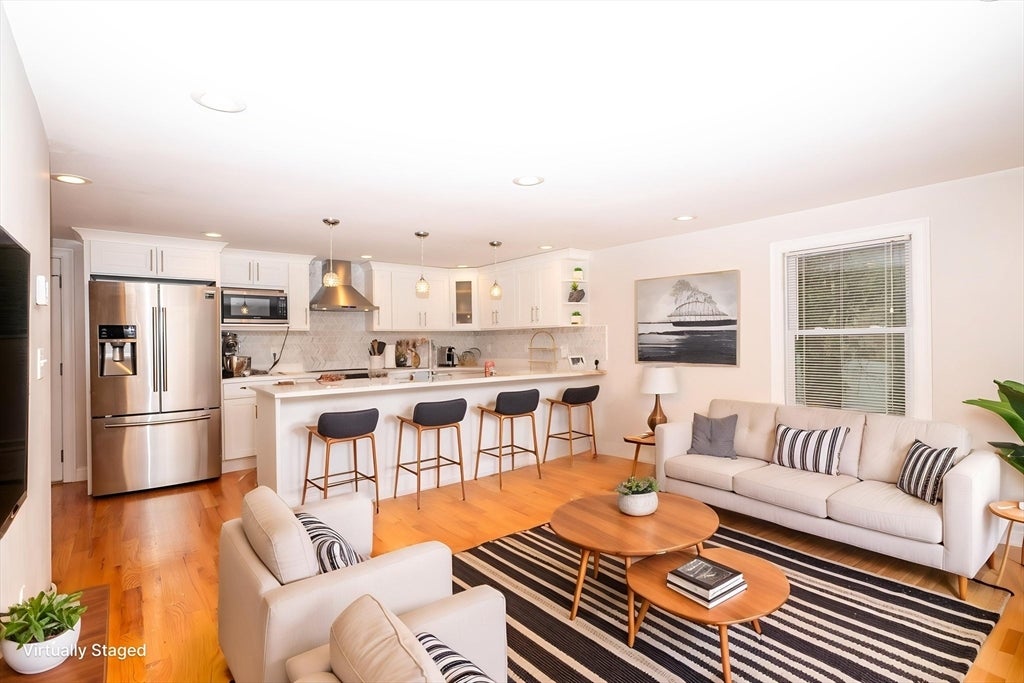592 Poplar St, Boston, MA Photo #2