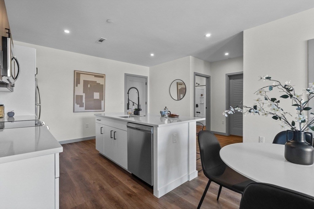 203 Lowel St. 120