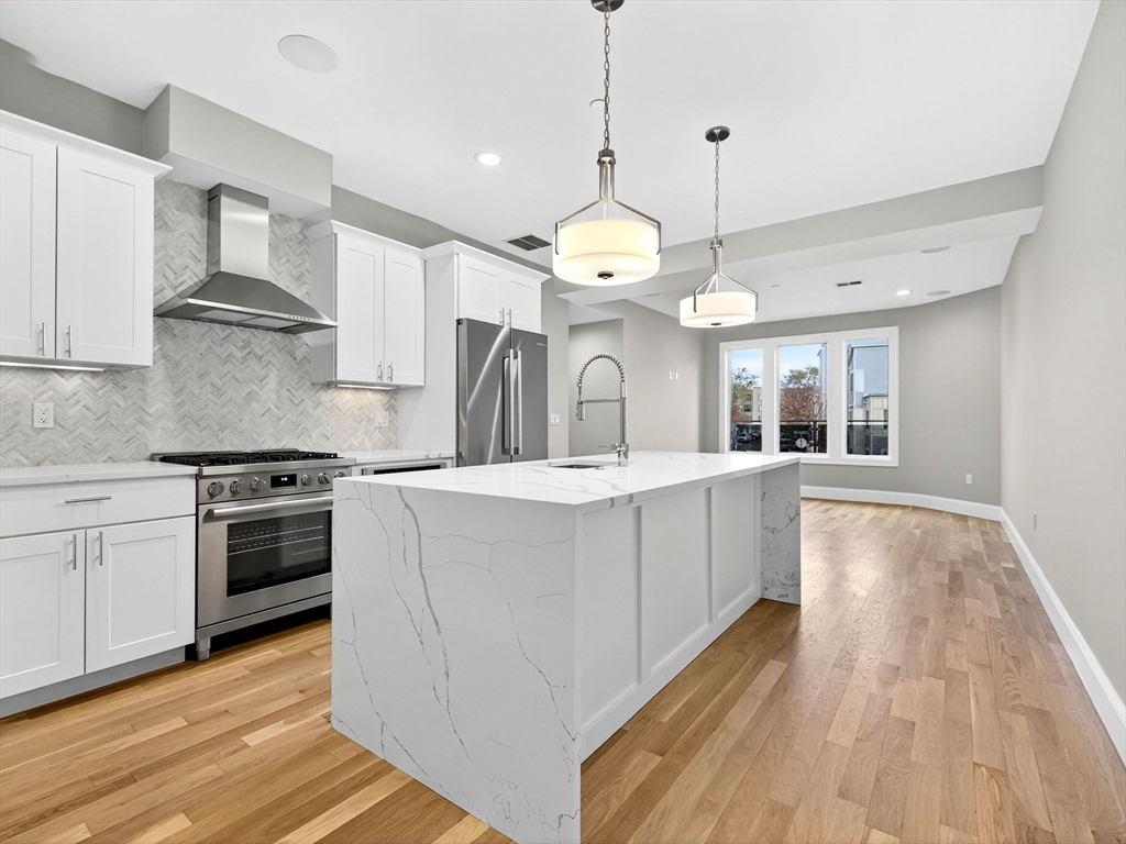 275 Old Colony Ave 6