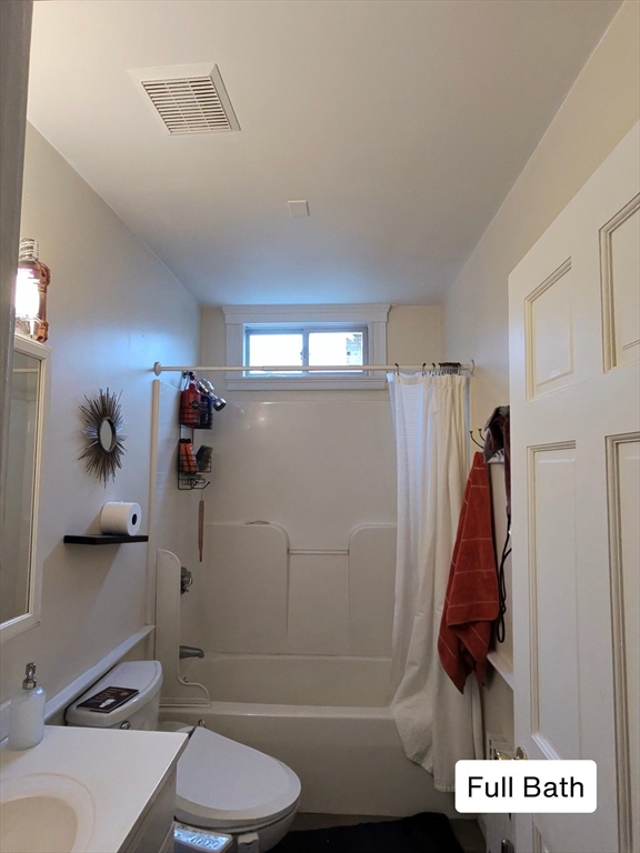 Somerville, Massachusetts 02143, United States, 1 Bedroom Bedrooms, ,2 BathroomsBathrooms,Residential,Active,256903