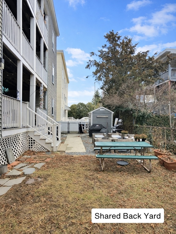 Somerville, Massachusetts 02143, United States, 1 Bedroom Bedrooms, ,2 BathroomsBathrooms,Residential,Active,256903