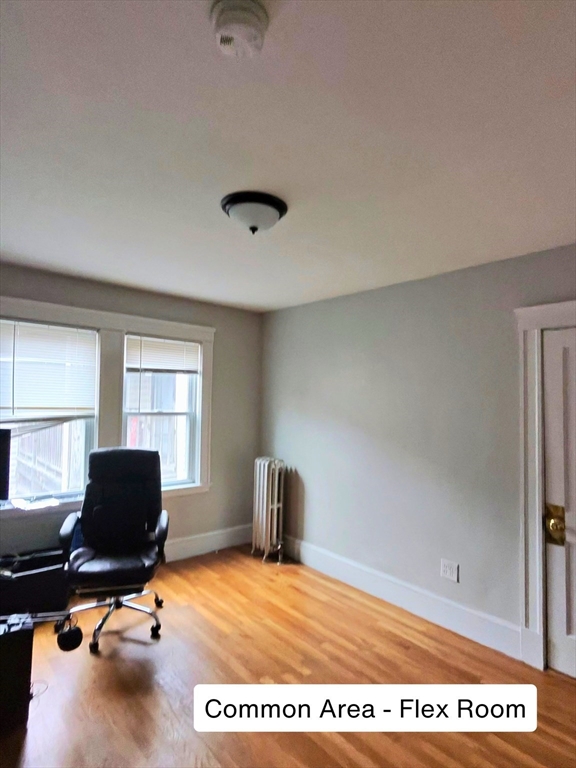 Somerville, Massachusetts 02143, United States, 1 Bedroom Bedrooms, ,2 BathroomsBathrooms,Residential,Active,256903