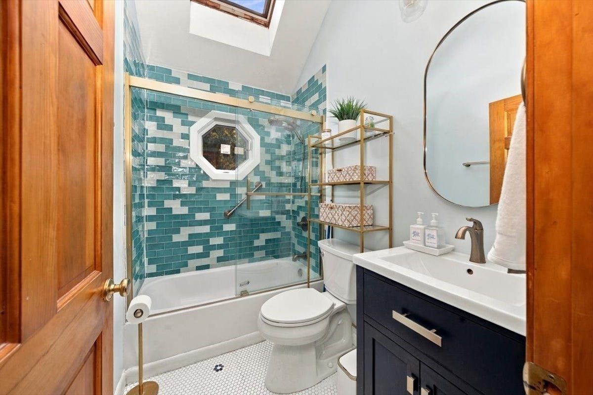 94 Packard Ave, Hull, MA Photo #16