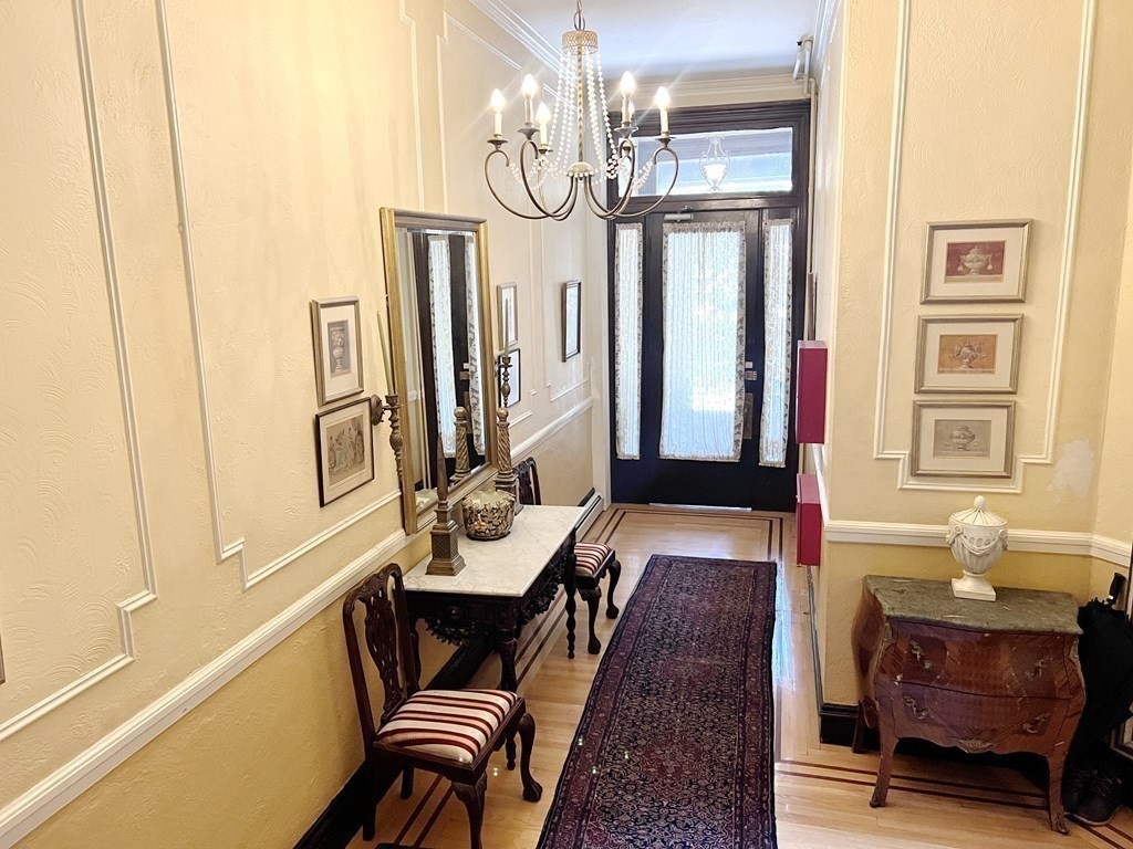 86 Commonwealth Avenue GF