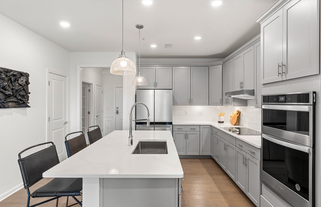 320 Martins Landing 108