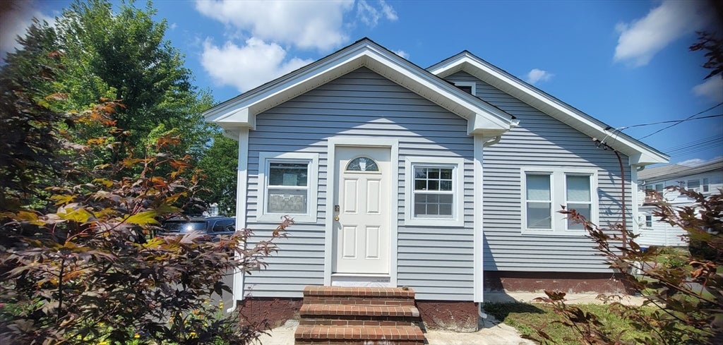 Photo of 891 Granite St, Braintree, MA