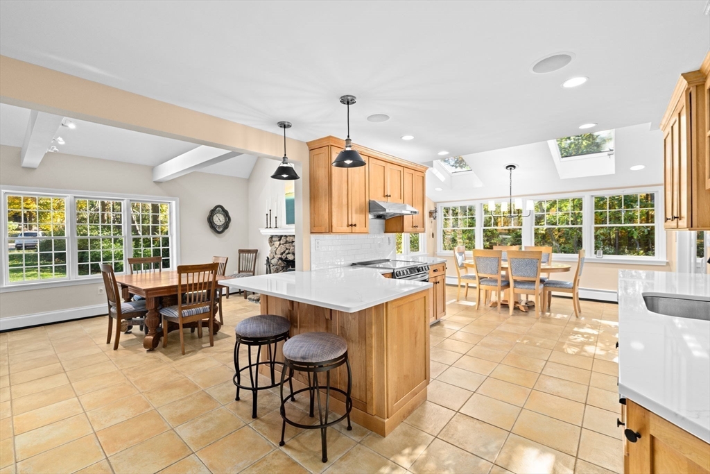 16 Three Ring Rd