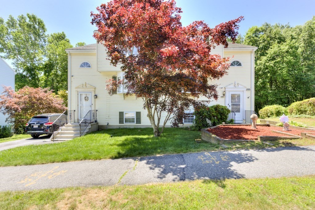 39 Ledgecrest Dr