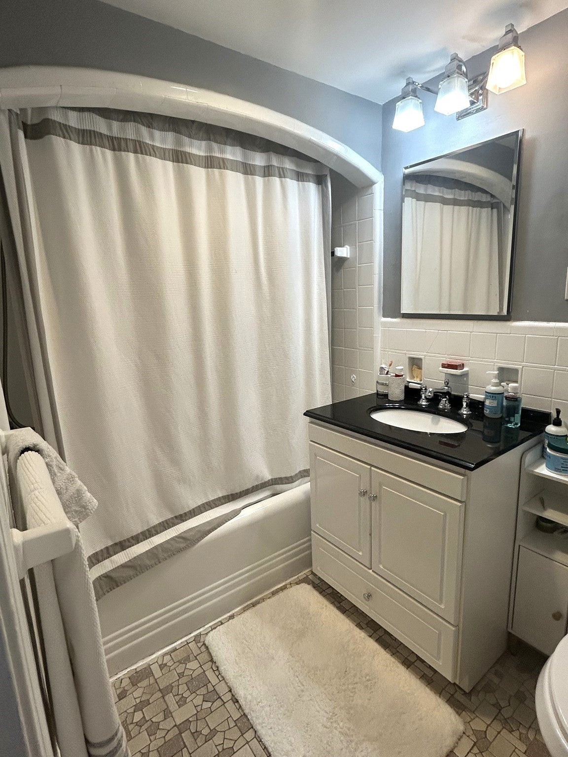 11 Hallron Rd #11, Newton, MA Photo #16