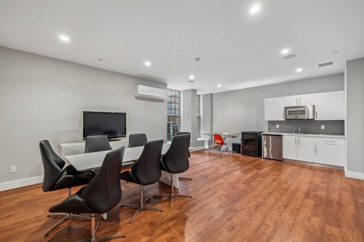 225 Dorchester Street #27, Boston, MA Photo #17