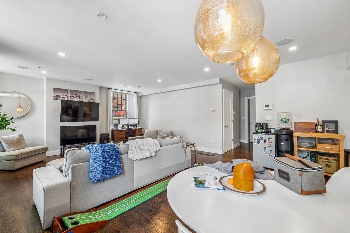 225 Dorchester Street #27, Boston, MA Photo #8