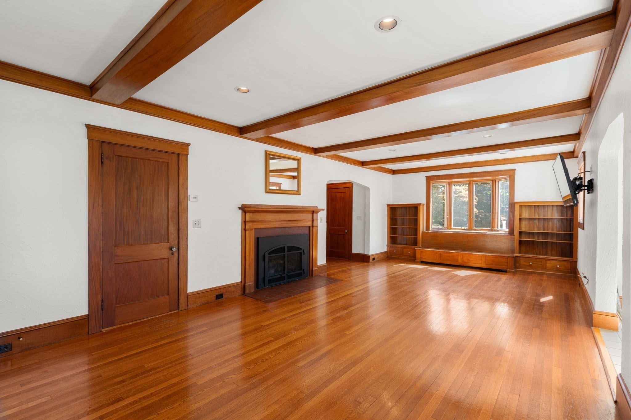 43 Laconia Rd, Worcester, MA, 43 Laconia Rd, Worcester, MA Photo #6