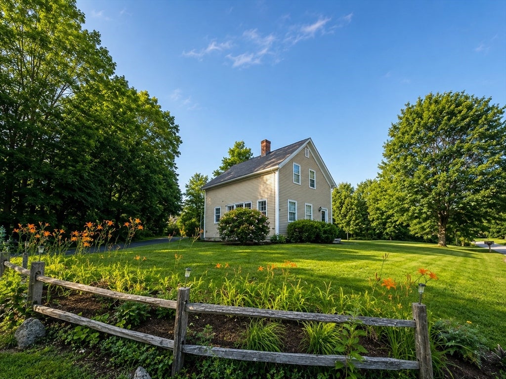 20 Cross St, Bernardston, MA, 20 Cross St, Bernardston, MA Photo #2