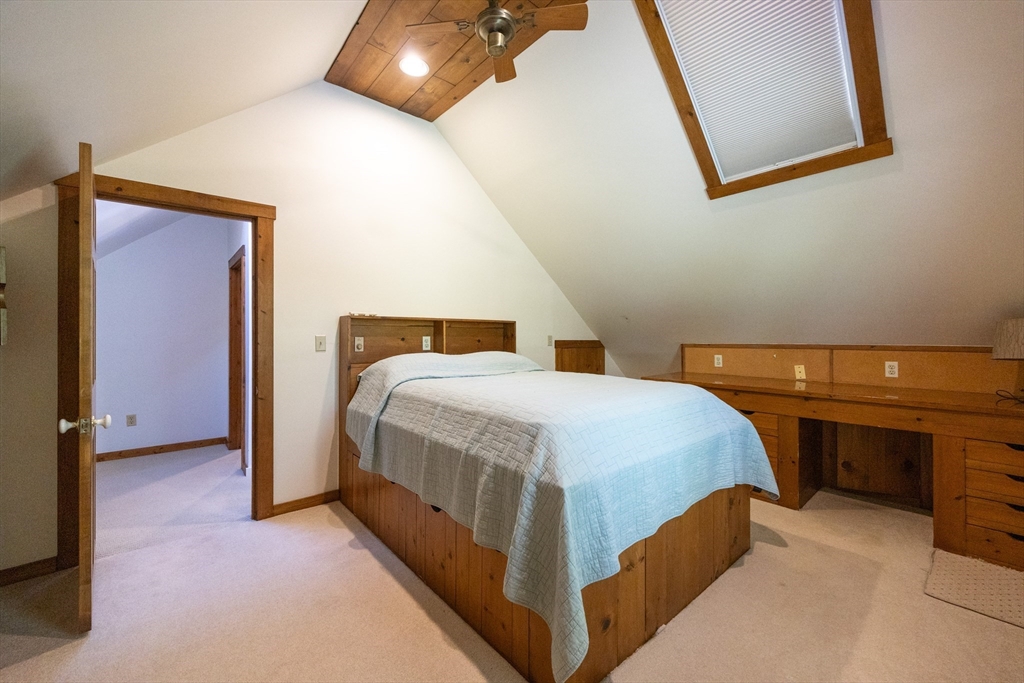 Foxboro, Massachusetts 02035, United States, 4 Bedrooms Bedrooms, ,3 BathroomsBathrooms,Residential,Active,203747