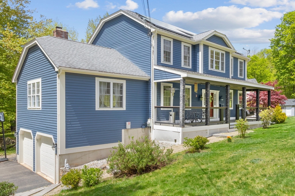 18 Field Pond Road