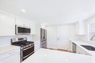 13 Hammond Street, Mattapoisett, MA Photo #11