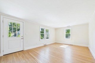 13 Hammond Street, Mattapoisett, MA Photo #5