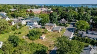 13 Hammond Street, Mattapoisett, MA Photo #3