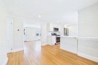 13 Hammond Street, Mattapoisett, MA Photo #6