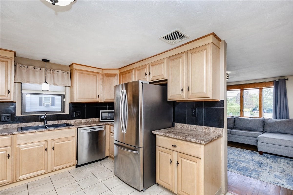 8 Judith Road, Peabody, MA, 8 Judith Road, Peabody, MA Photo #8