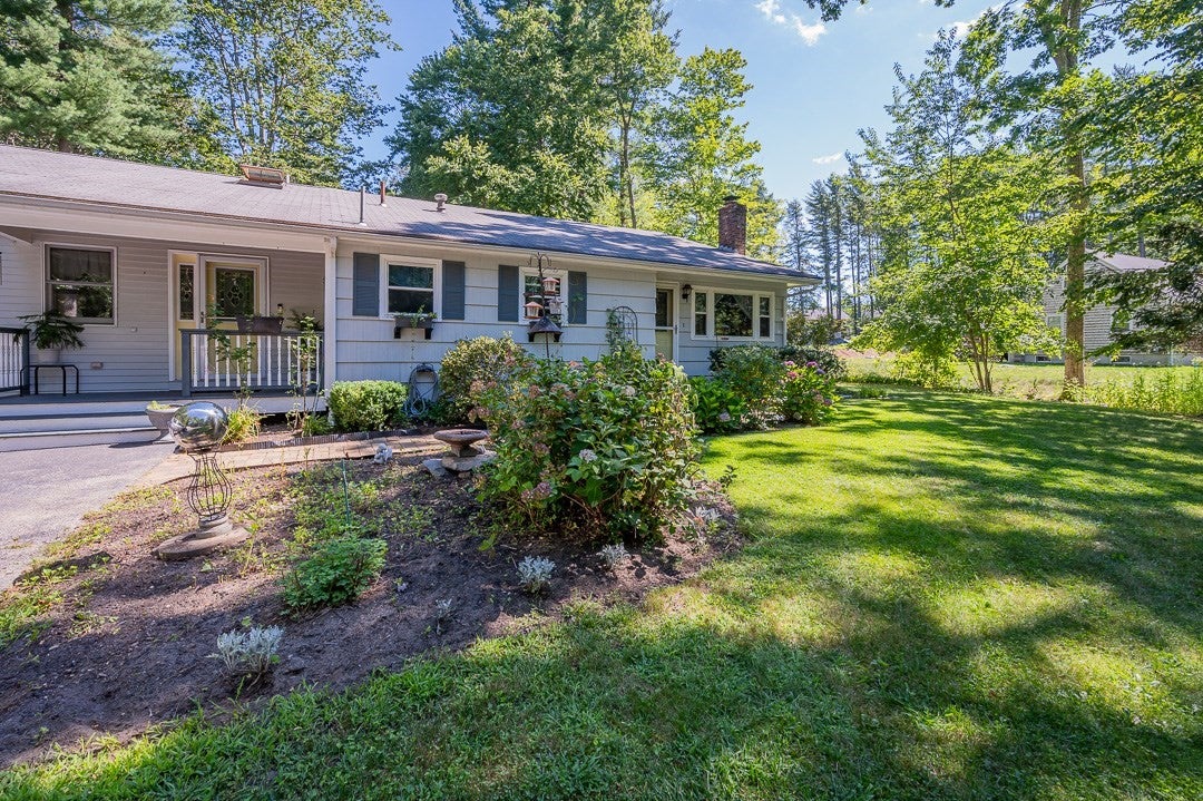 558 Spring St, Hanson, MA, 558 Spring St, Hanson, MA Photo #3