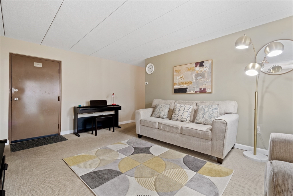 10 Foster St 203