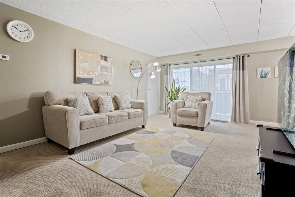10 Foster St 203