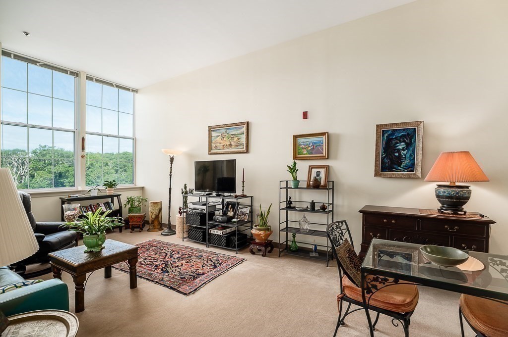 24 Cobblestone Ln 603