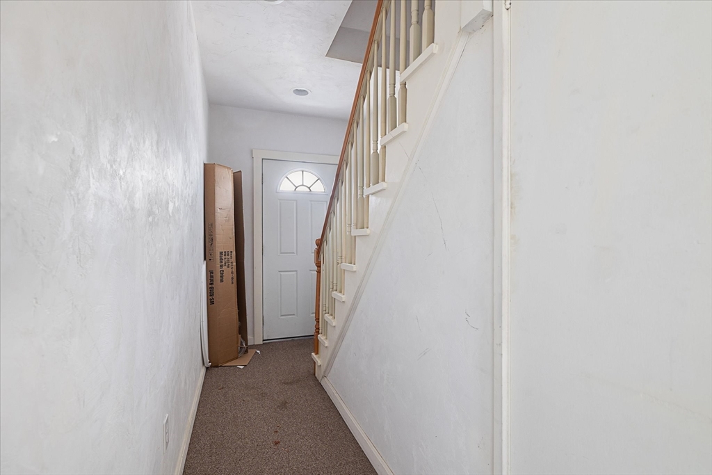 31-33 Howland St