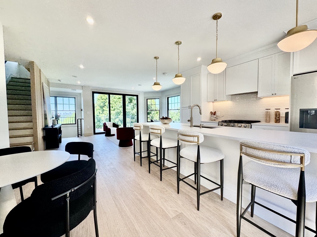 142 Metropolitan PH