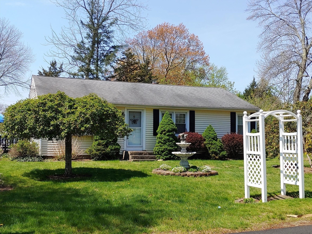39 Elvira St, Bellingham, MA, 39 Elvira St, Bellingham, MA Photo #2