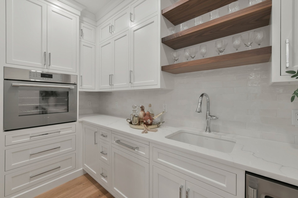 Mashpee, Massachusetts 02649, United States, 4 Bedrooms Bedrooms, ,4 BathroomsBathrooms,Residential,Active,189276