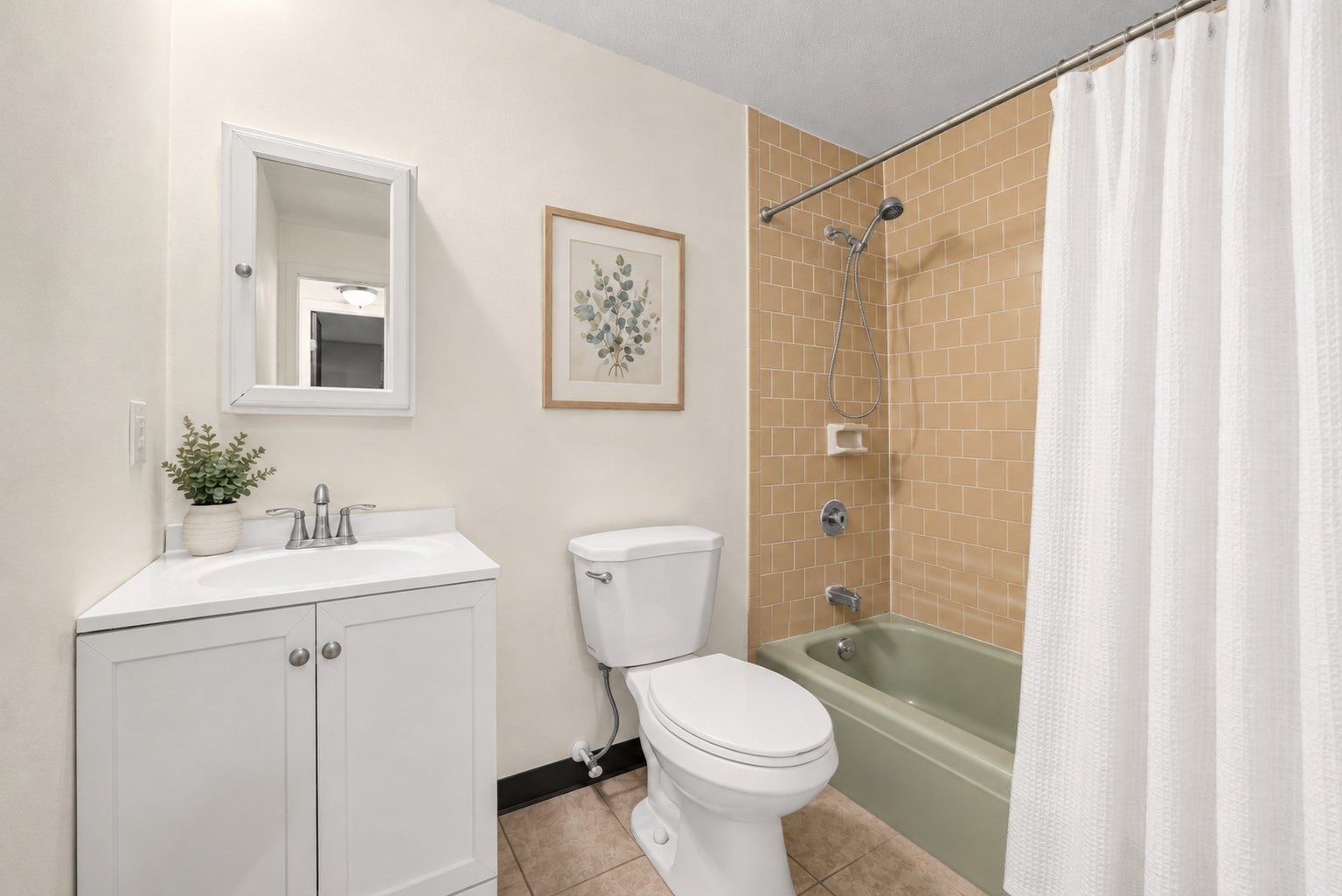 2 Shadowbrook LN #51, Milford, MA, 2 Shadowbrook LN #51, Milford, MA Photo #10