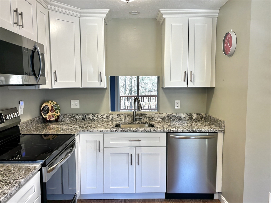 34 Mattakeesett St 19