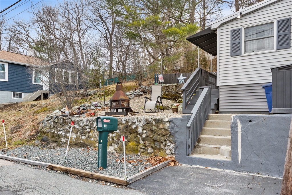 89 Sweetwater St