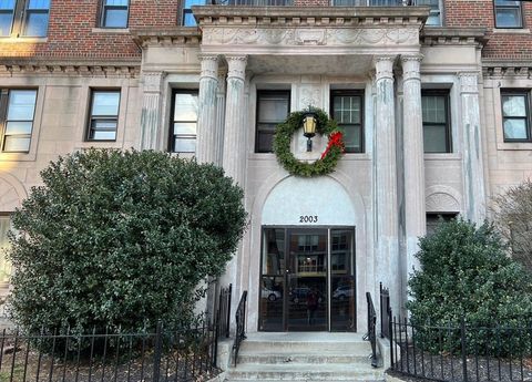 2003 Commonwealth Avenue 8 Boston MA 02135