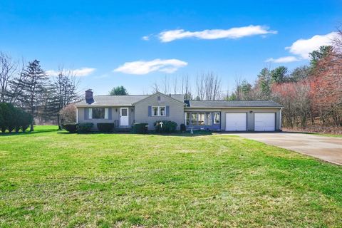 Photo of 150 City View Rd, Westfield, MA 01085 (MLS # 73500298)